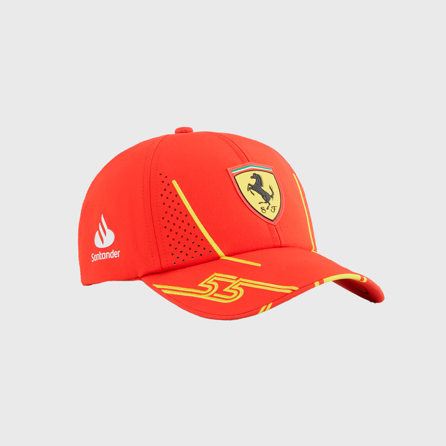 Gorra Ferrari de Carlos Sainz 2024