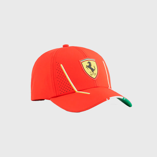 Gorra de Escudería Ferrari 2024